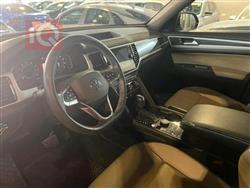 ڤۆڵکسواگن ئەتڵەس کرۆس سپۆرت